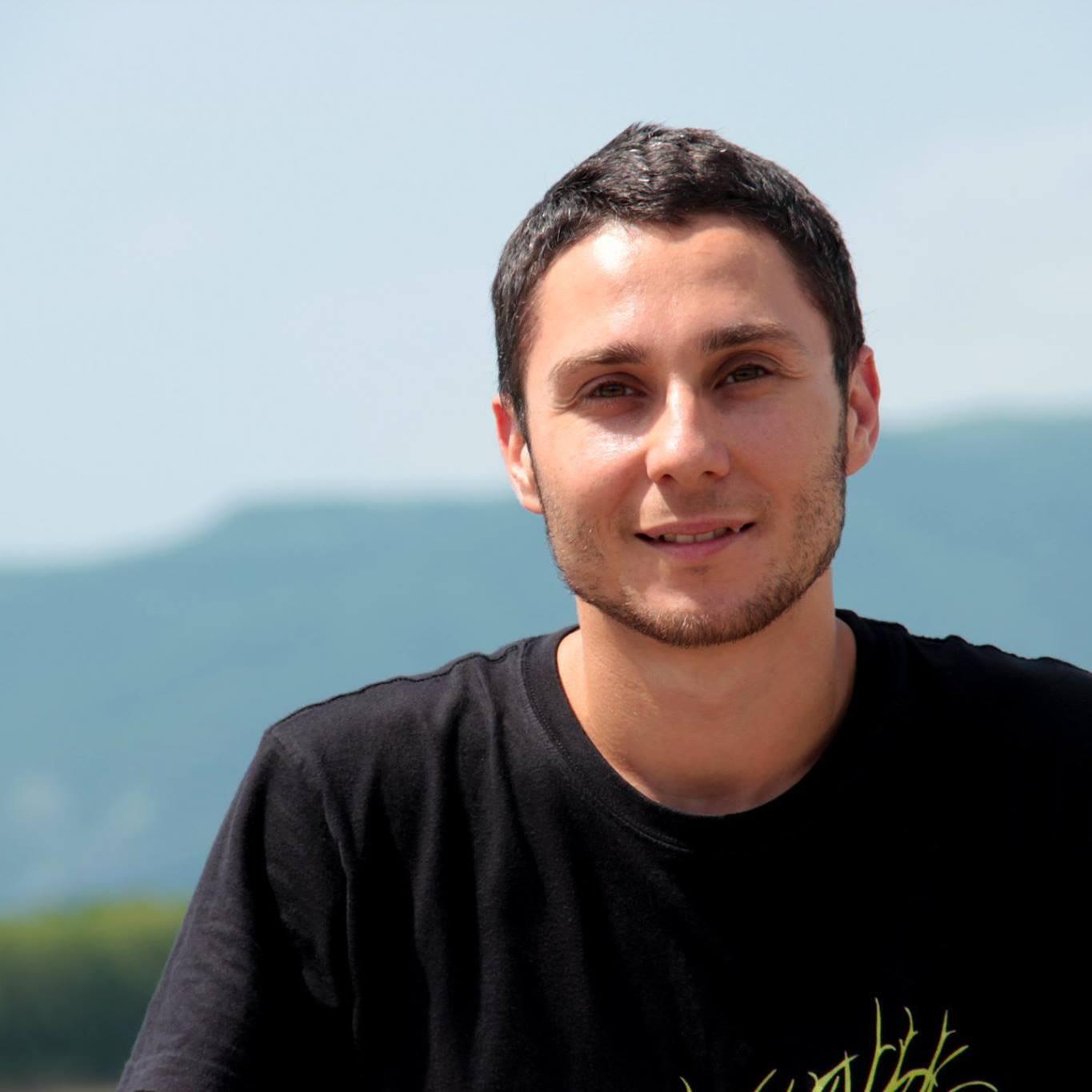 Запознайте се с Илко Качаров Запознайте се с Илко Качаров